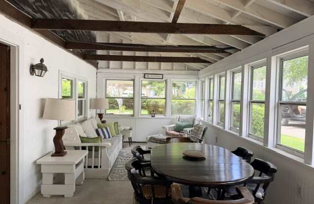 11 Oceanside Ave W Gallery 3