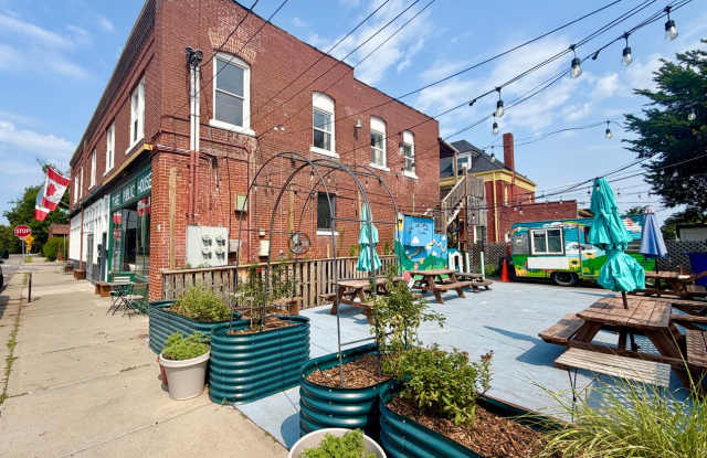 {2202 - A} Spacious Two Bedroom Condo in Historic Pendleton Heights Available Immediately Gallery 1