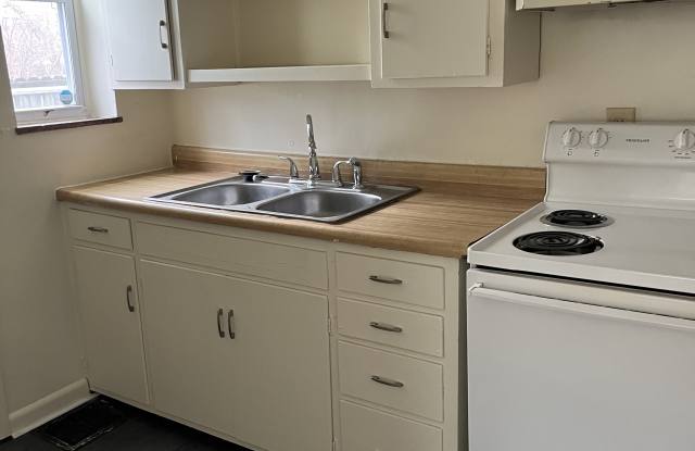 2832 Vanderberg Ave photos photos