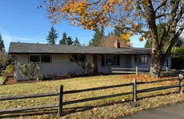 3Bd/2Ba Everett House - 4910 Vista Place, Everett, WA 98203