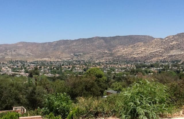 1040 Loma Lane - 1040 Loma Ln, Santa Susana, CA 93063