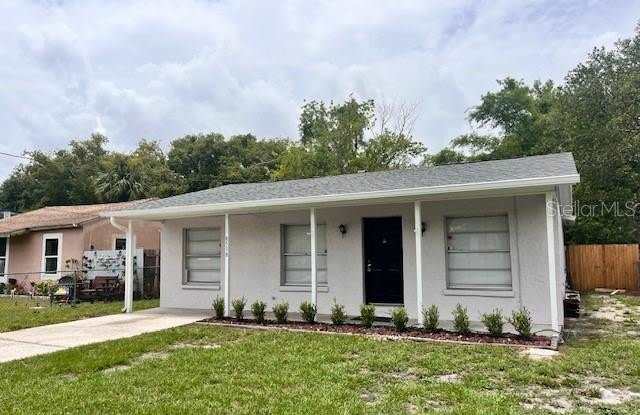 8518 N LYNN Avenue photos photos