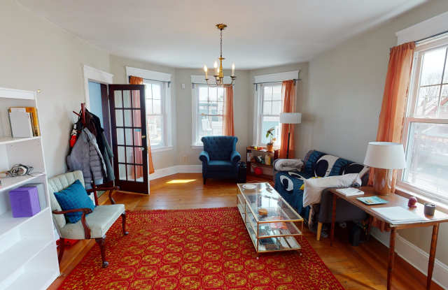 117 Grove StreetApt 3 Gallery 2