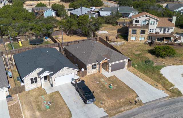 639 Hummingbird Hill Gallery 3