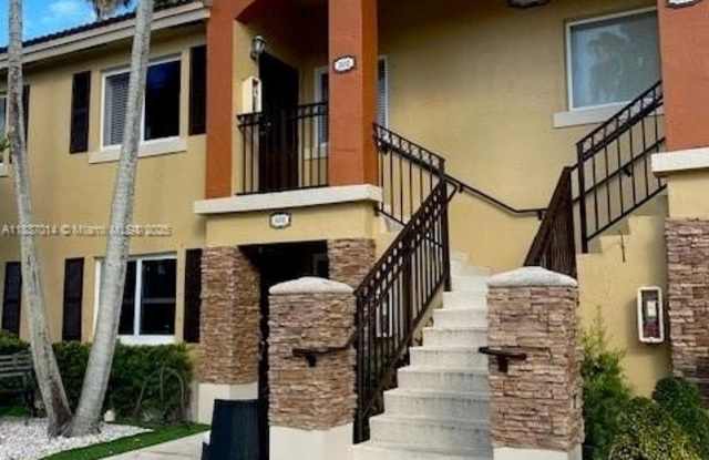 935 NE 34th Ave photos photos
