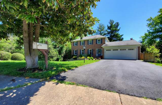 7011 HAMEL HILL COURT Gallery 2