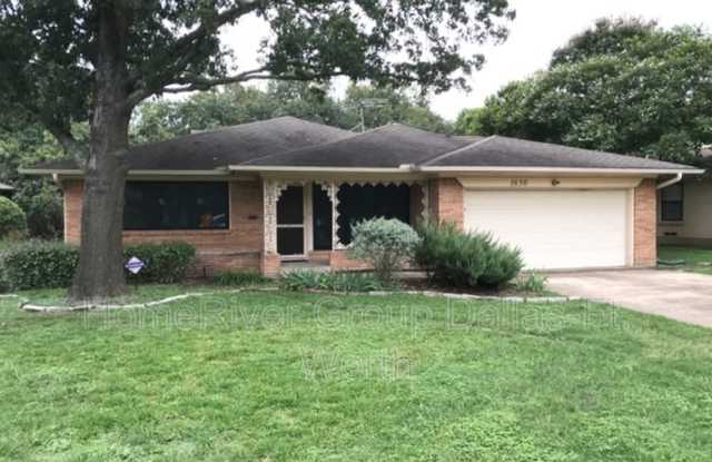 1650 Macmanus Dr - 1650 Macmanus Drive, Dallas, TX 75228