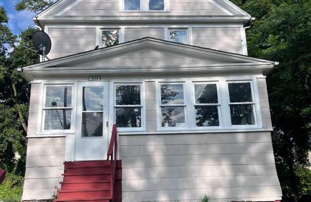 Charming Colonial in the Heart of Akron! - 344 Fuller Street, Akron, OH 44306