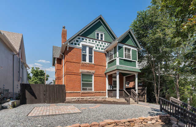 Charming 2 Bed 1.5 Bath in West Wash Park! photos photos