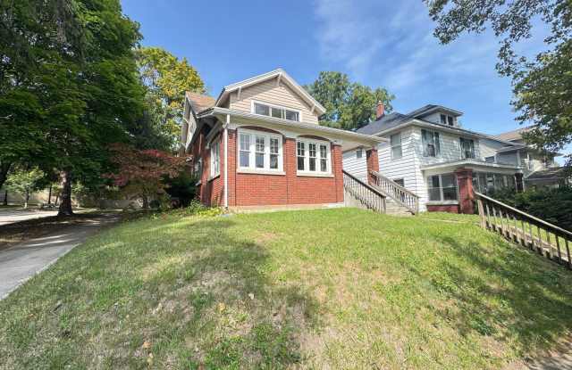 Close to Downtown! Includes Washer and Dryer - 1325 Lake Michigan Drive Northwest, Grand Rapids, MI 49504