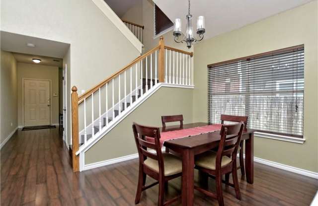 1511 White Oak LOOP Gallery 3