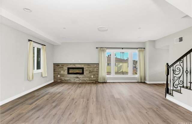 1151 N Meadows Gallery 2