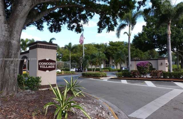 6751 N University Dr photos photos