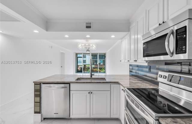 12 Royal Palm Way Gallery 2