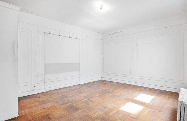 105 Bennett Ave Gallery 2