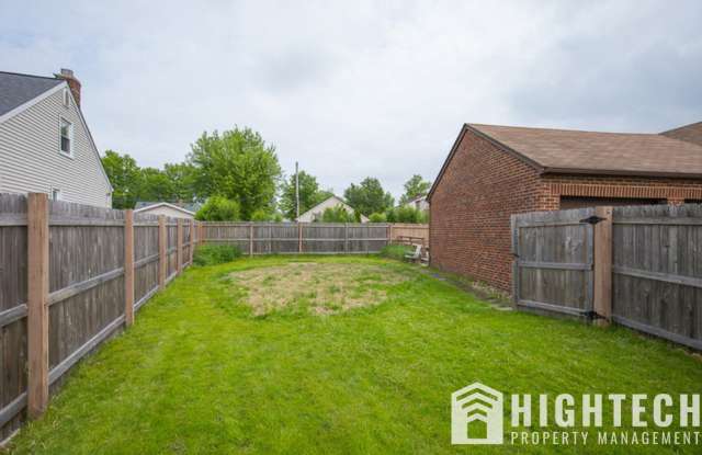 3 bedroom/1 bath! PARMA!! Gallery 3