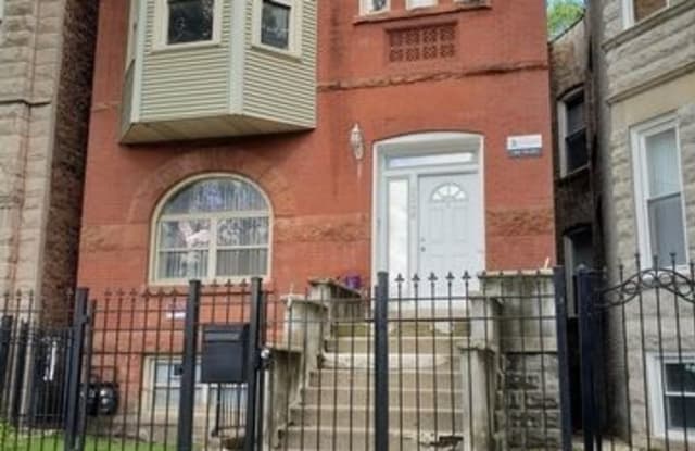 3248 W Walnut St G - 3248 West Walnut Street, Chicago, IL 60624