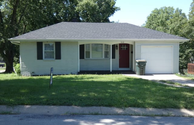 5112 North Palmer Avenue - 5112 North Palmer Avenue, Kansas City, MO 64119