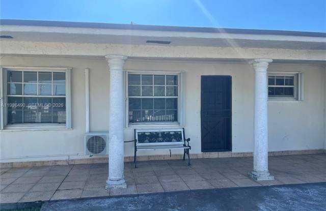 120 SW 68th Ave photos photos