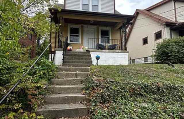 2 Bedroom House Available Next to UC Campus photos photos