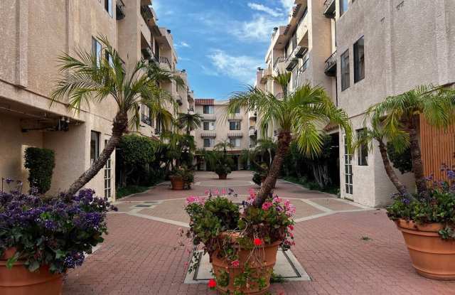 Large San Pedro Condo for Lease | 3 Bed - 2 Bath | 2 Garage Spaces - 28006 South Western Avenue, Los Angeles, CA 90732