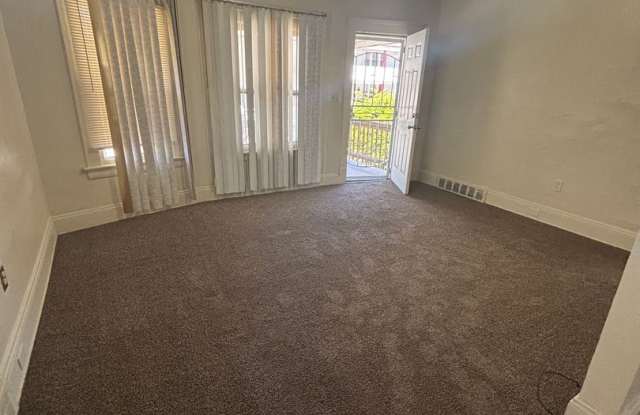3bd Single Cash Pay/Vouchers **1/2 OFF SECURITY DEPOSIT SPECIAL** Gallery 3