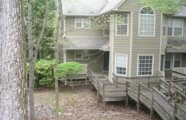 6016-C Gray Gate Ln - 6016 Gray Gate Ln, Charlotte, NC 28210