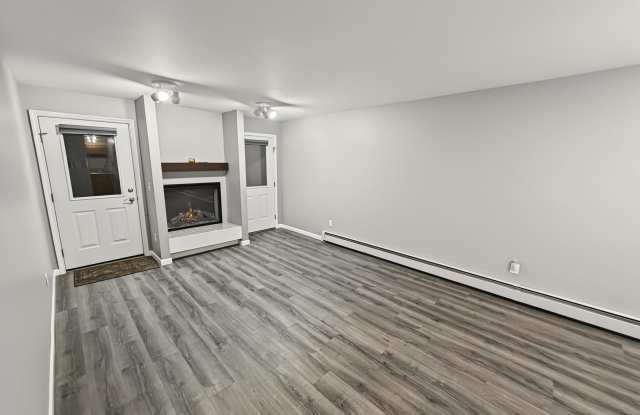 4530 Wright Street - 1 Gallery 1