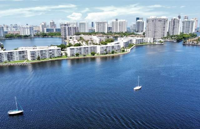 2903 Point East Dr photos photos