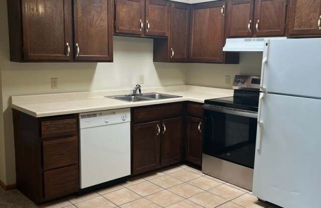 Tudor 3205 photos photos