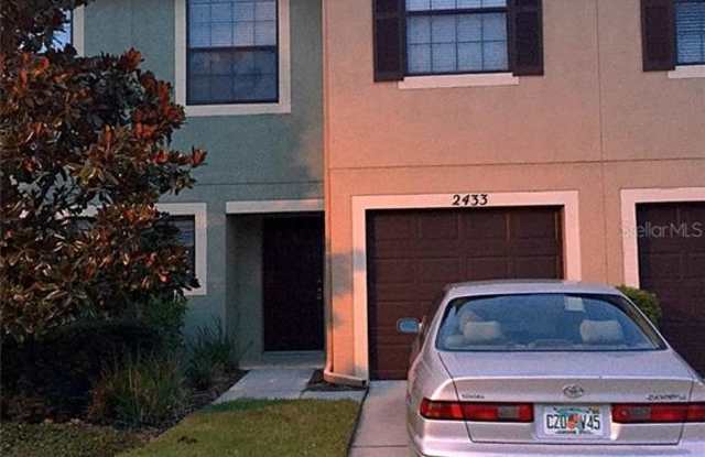 2433 EDGEWATER FALLS DRIVE - 2433 Edgewater Falls Drive, Brandon, FL 33511