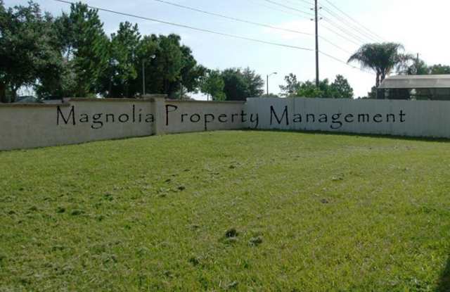 Kissimmee 4 Bedroom 2 Bathroom- Fenced Yard Gallery 4