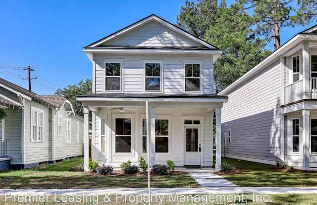 804 E 35th St - 804 East 35th Street, Savannah, GA 31401