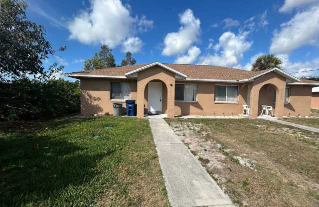 All tile 2/1 in San Carlos Park photos photos