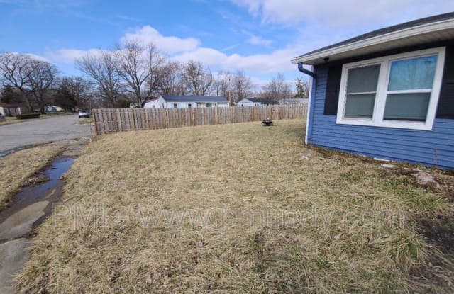 3265 N Butler Ave - 3265 North Butler Avenue, Indianapolis, IN 46218