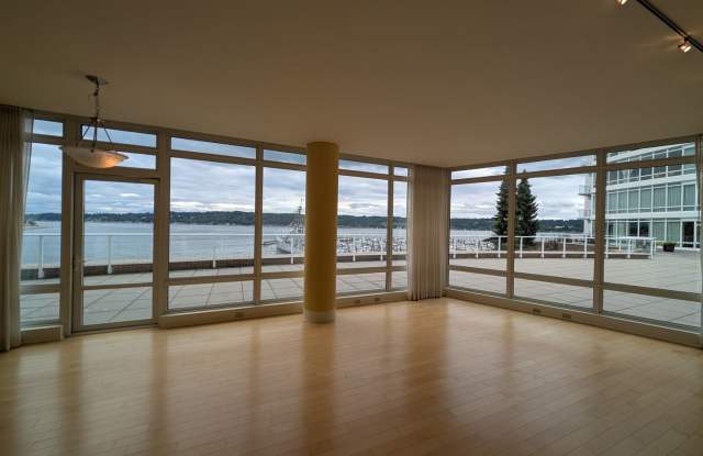 Commuter Delight, Walking Distance to Bremerton Ferry and to Downtown Shops. - 360 Washington Avenue, Bremerton, WA 98337 Commuter Delight, Walking Distance to Bremerton Ferry and to Downtown Shops. - 360 Washington Avenue, Bremerton, WA 98337