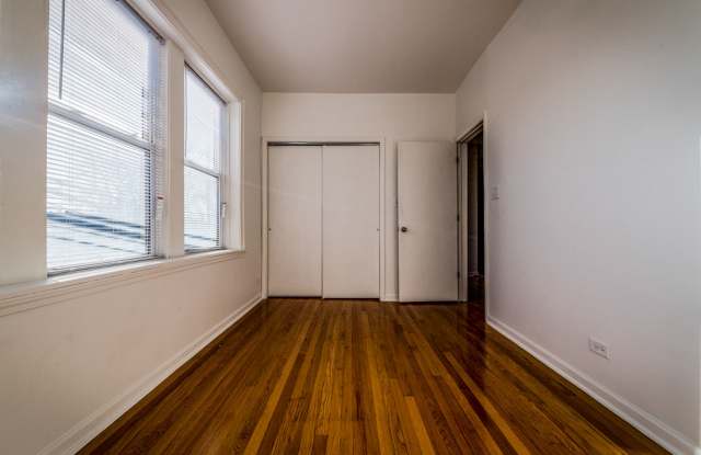 7701 S Ashland Gallery 4