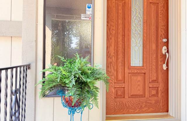 Home in desirable University Place area. Gallery 4