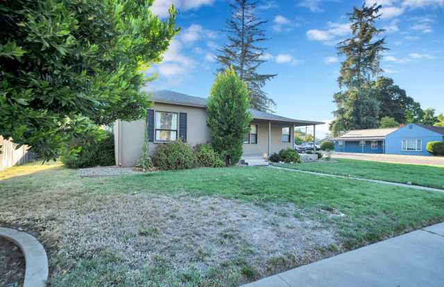 1301 South Lee Avenue photos photos