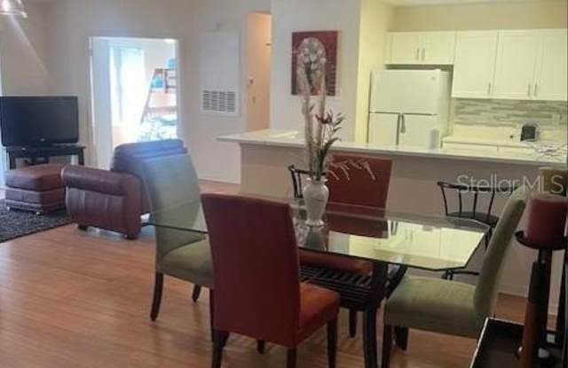 4017 CROCKERS LAKE Boulevard Gallery 4