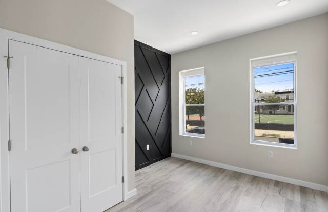 2041 North 8th Street - A Gallery 4