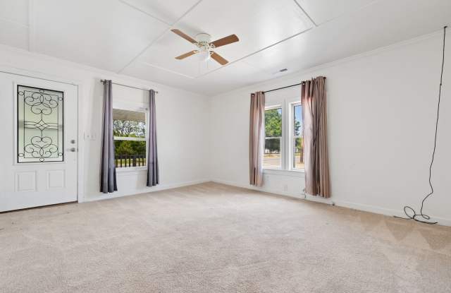 Well Maintained 3 Bedroom Home, Convenient to Downtown Wake Forest Gallery 4