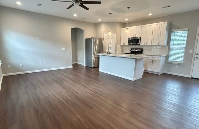 Beautiful Home in East Brainerd! 3 Beds, 3.5 Baths, 2 Car Garage! Gallery 4