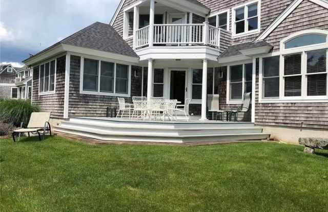 611 Wolcott Avenue photos photos