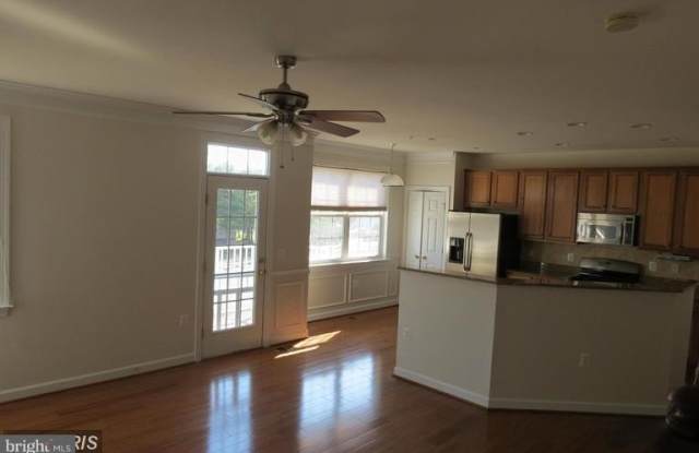 13669 VENTURI Lane Gallery 2