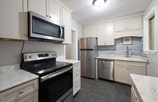 Charming 4-Bedroom Home in Victory Manor – Prime Savannah Location! Gallery 4
