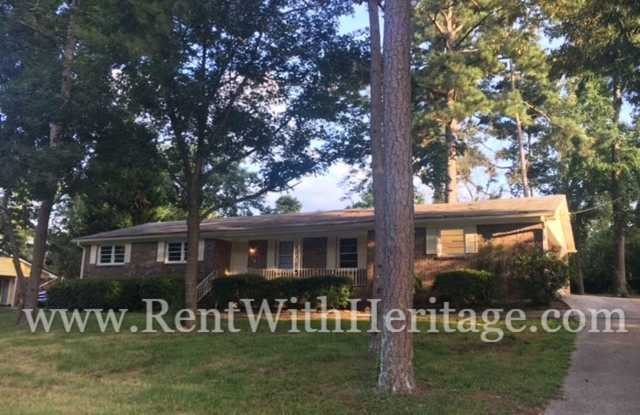 THIS IS A WONDERFUL.....BRICK RANCH STYLE HOME IN A GREAT NEIGHBORHOOD WITH GREAT SCHOOLS AND CLOSE TO EVERYTHING. JUST MINUTES FROM ARBOR PLACE MALL. photos photos