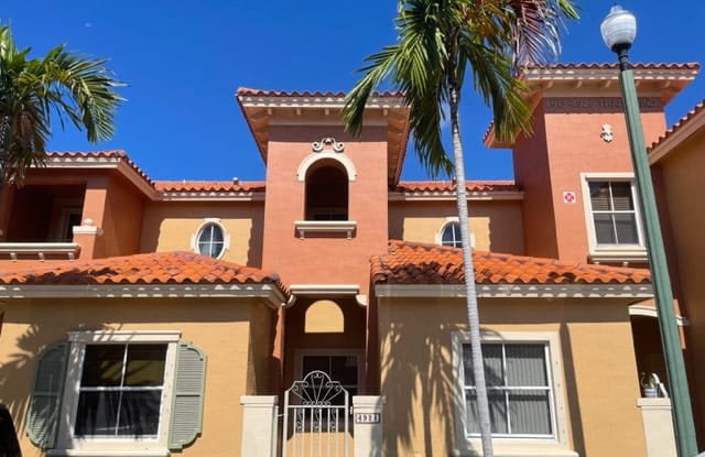 4921 Tradewinds Ter - 4921 Tradewinds Terrace, Dania Beach, FL 33312