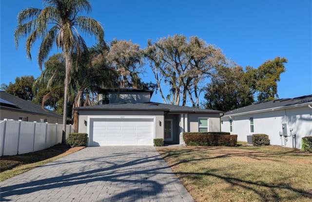 2023 WHITE AVENUE photos photos