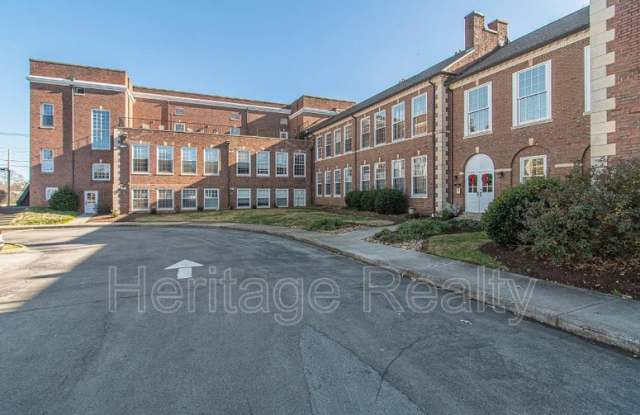 140 East Glenwood Avenue photos photos